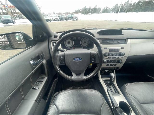 Photo of 2009 Ebony Clearcoat Ford Focus