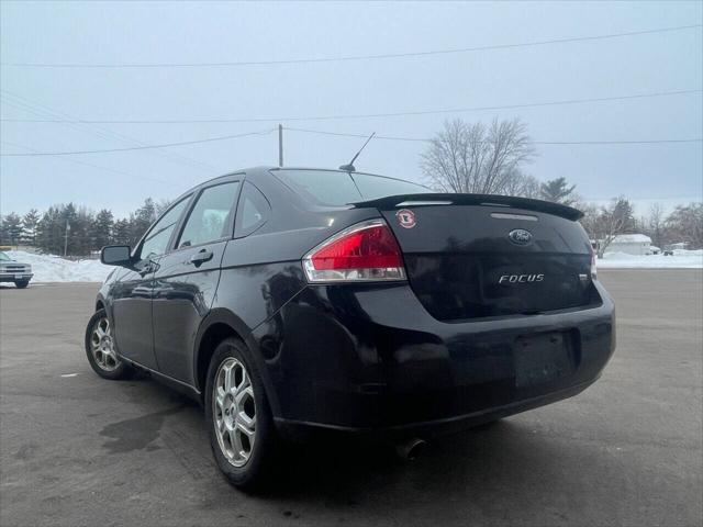 Photo of 2009 Ebony Clearcoat Ford Focus