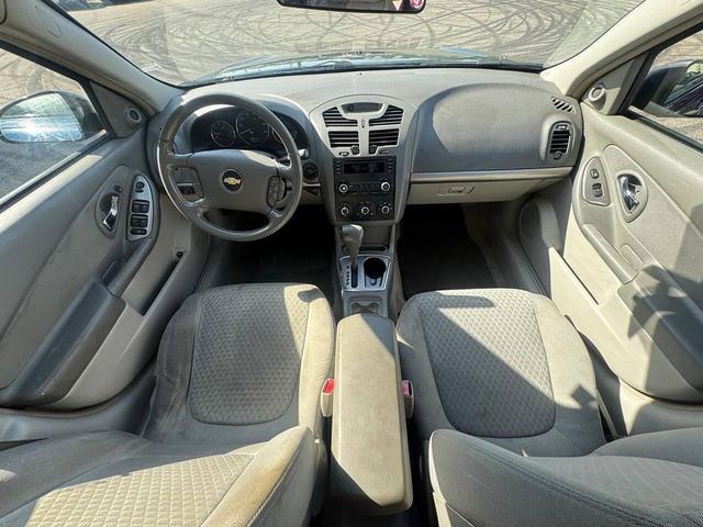 Photo of 2006 Laser Blue Metallic Chevrolet Malibu
