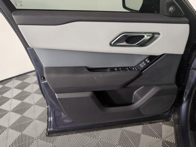 Photo of 2025 Varesine Blue Metallic Land Rover Range Rover Velar