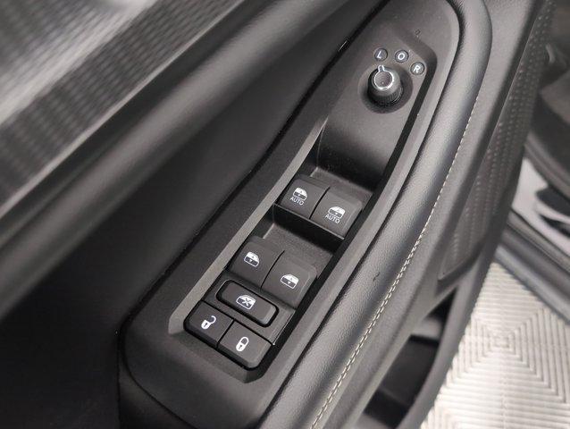 Photo of 2024 Diamond Black Crystal Pearlcoat Jeep Grand Cherokee L