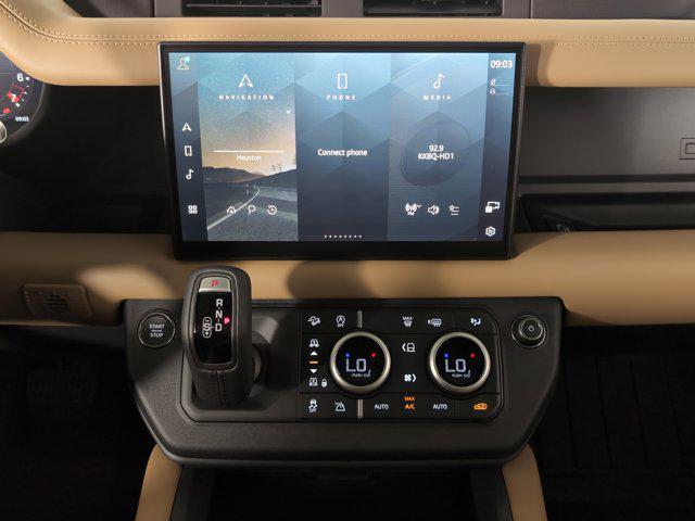 Photo of 2025 Pangea Green Metallic Land Rover Defender