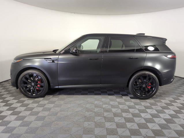Photo of 2025 Santorini Black Metallic Land Rover Range Rover Sport