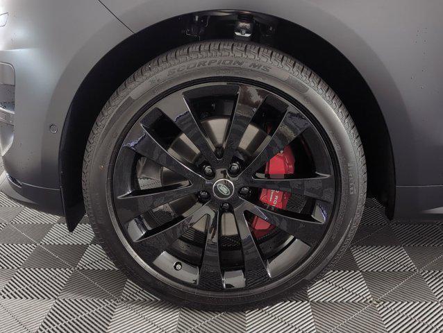 Photo of 2025 Santorini Black Metallic Land Rover Range Rover Sport