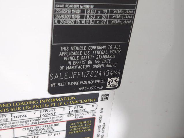 Photo of 2025 Fuji White Land Rover Defender