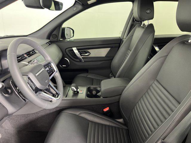Photo of 2024 Santorini Black Metallic Land Rover Discovery Sport
