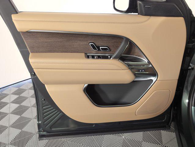 Photo of 2025 Belgravia Green Land Rover Range Rover