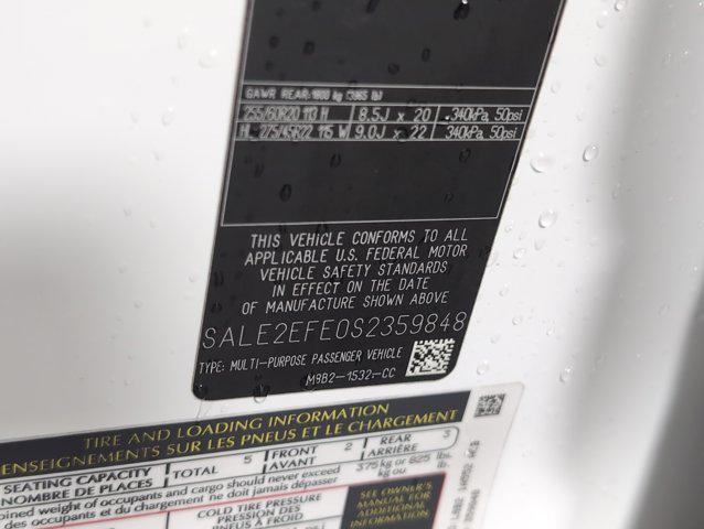 Photo of 2025 Fuji White Land Rover Defender