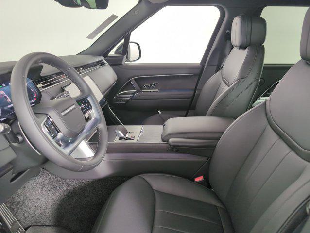 Photo of 2025 Fuji White Land Rover Range Rover