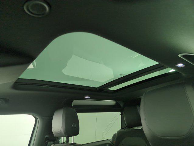 Photo of 2024 Fuji White Land Rover Defender