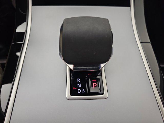 Photo of 2024 Santorini Black Metallic Land Rover Range Rover Evoque