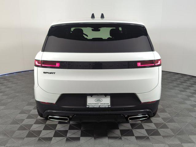 Photo of 2025 Fuji White Land Rover Range Rover Sport