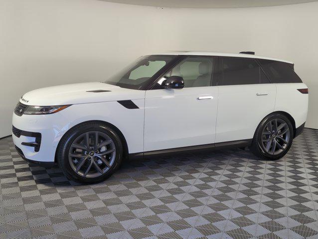 Photo of 2025 Fuji White Land Rover Range Rover Sport