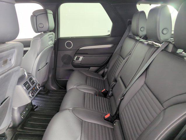 Photo of 2025 Eiger Grey Metallic Land Rover Discovery
