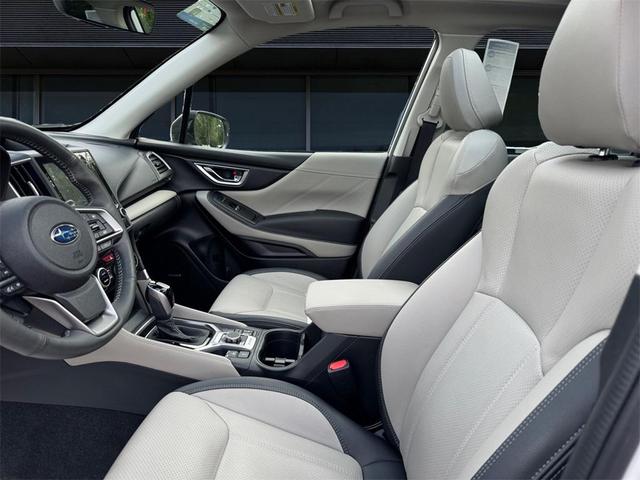 Photo of 2023 Crystal White Pearl Subaru Forester