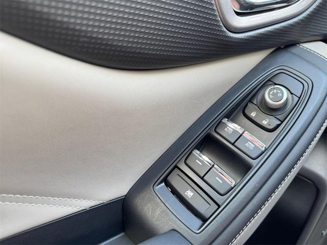 Photo of 2023 Crystal White Pearl Subaru Forester