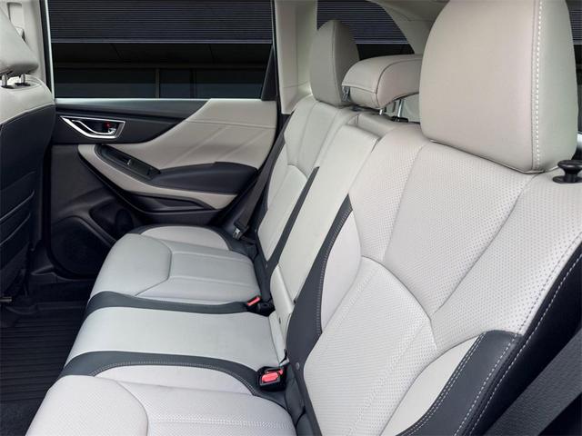 Photo of 2023 Crystal White Pearl Subaru Forester
