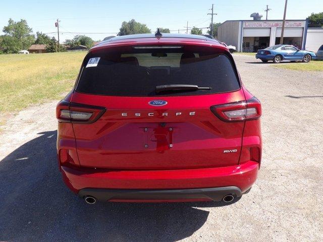 Photo of 2023 Rapid Red Metallic Tinted Clearcoat Ford Escape
