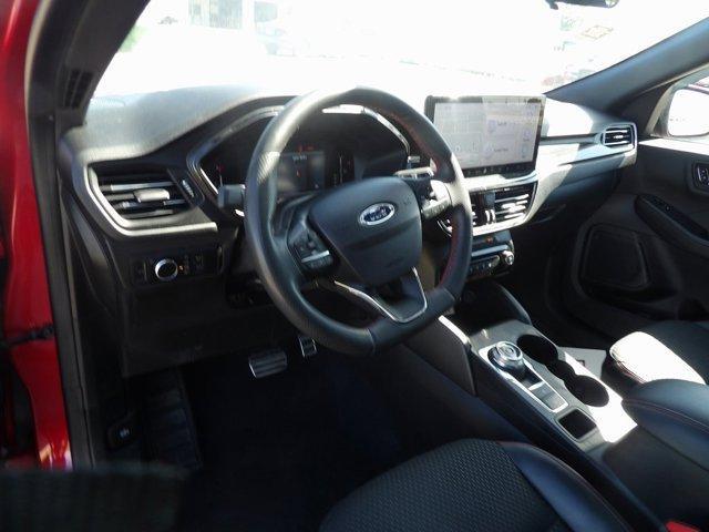 Photo of 2023 Rapid Red Metallic Tinted Clearcoat Ford Escape