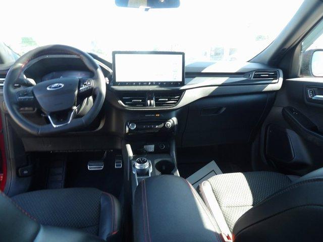 Photo of 2023 Rapid Red Metallic Tinted Clearcoat Ford Escape