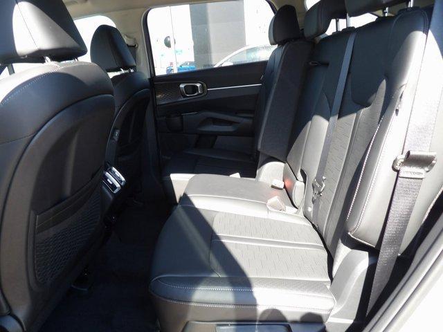Photo of 2025 Wolf Gray Kia Sorento
