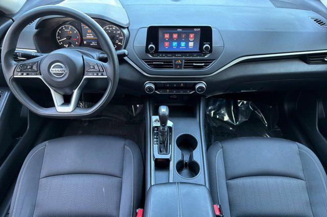 Photo of 2021 Deep Blue Pearl Nissan Altima