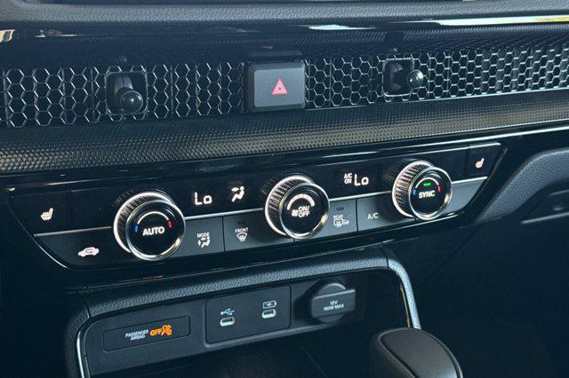 Photo of 2026 Platinum White Pearl Honda CR-V Hybrid