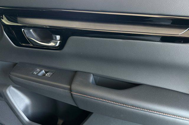 Photo of 2026 Platinum White Pearl Honda CR-V Hybrid