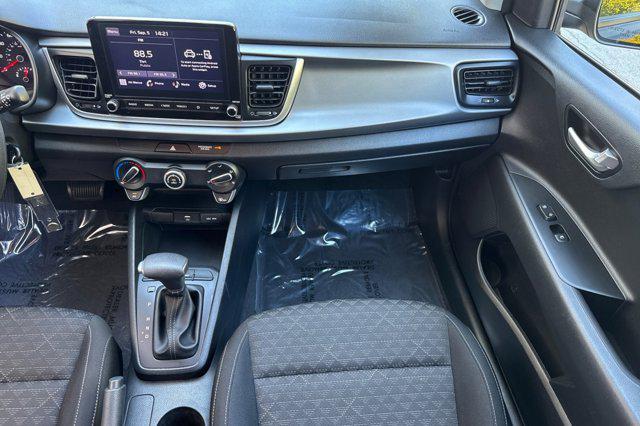 Photo of 2022 Aurora Black Kia Rio