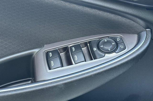 Photo of 2022 Silver Ice Metallic Chevrolet Malibu