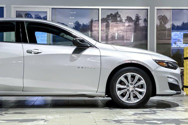 Photo of 2022 Silver Ice Metallic Chevrolet Malibu