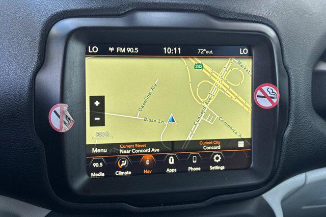 Photo of 2022 Alpine White Clearcoat Jeep Renegade