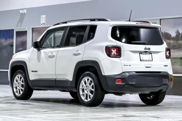 Photo of 2022 Alpine White Clearcoat Jeep Renegade