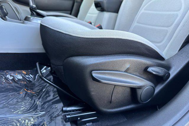 Photo of 2022 Alpine White Clearcoat Jeep Renegade