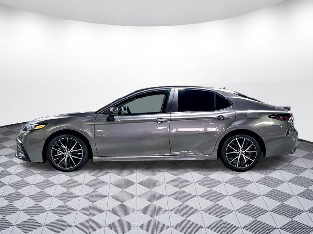 Photo of 2023 Gray Toyota Camry