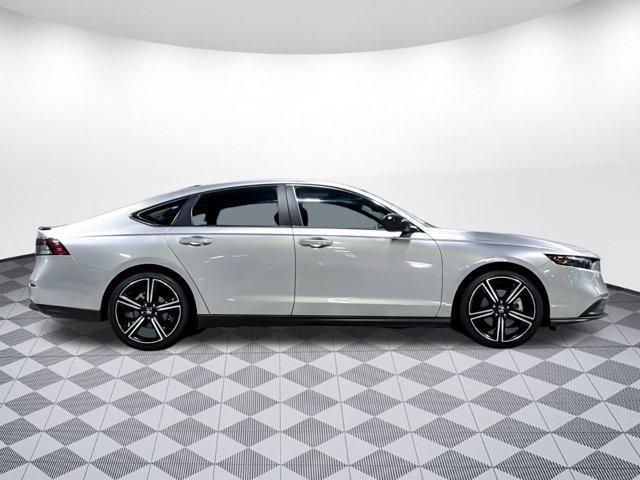 Photo of 2024 Solar Silver Metallic Honda Accord Hybrid