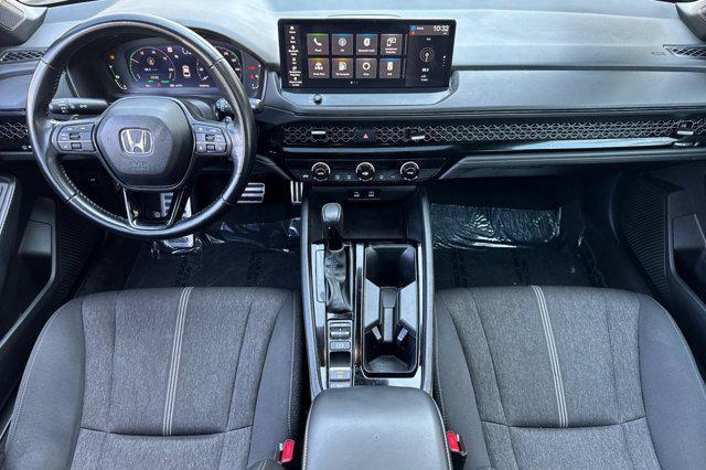 Photo of 2024 Solar Silver Metallic Honda Accord Hybrid