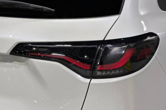 Photo of 2026 Platinum White Pearl Honda HR-V