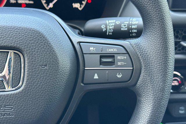 Photo of 2026 Platinum White Pearl Honda HR-V