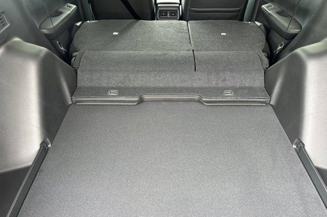 Photo of 2026 Platinum White Pearl Honda CR-V