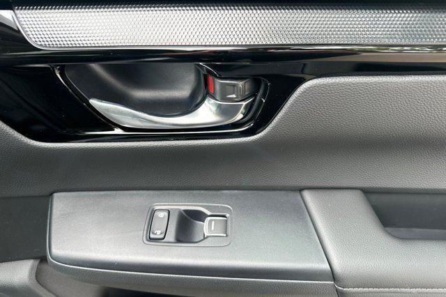 Photo of 2026 Platinum White Pearl Honda CR-V