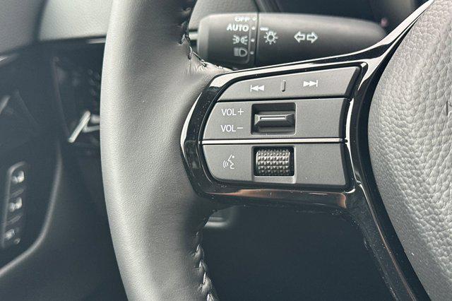 Photo of 2026 Platinum White Pearl Honda CR-V