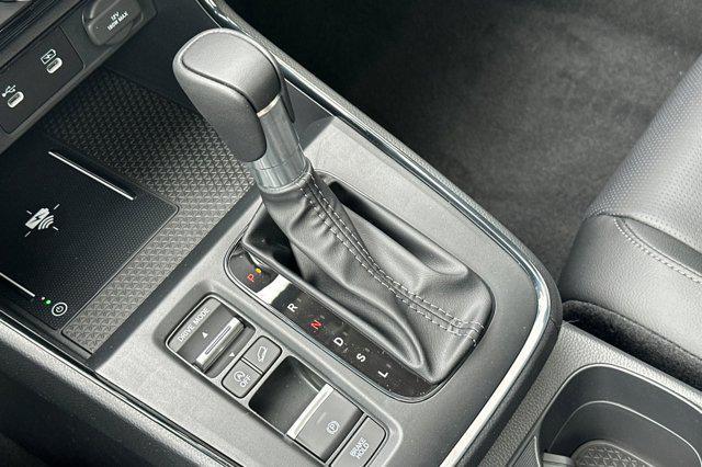 Photo of 2026 Platinum White Pearl Honda CR-V