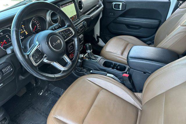 Photo of 2020 Bright White Clearcoat Jeep Gladiator