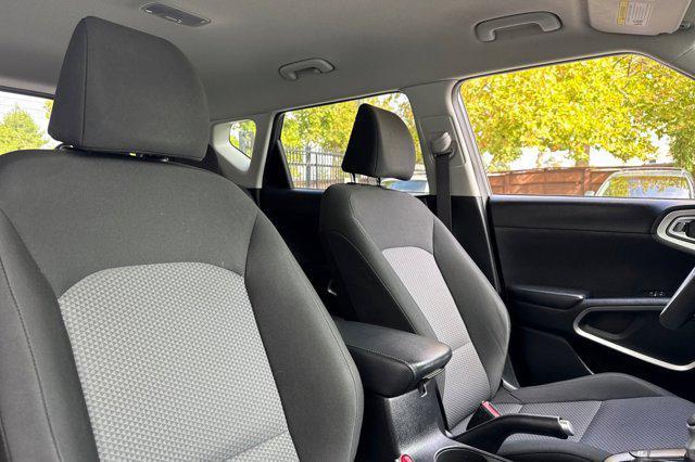 Photo of 2023 Gravity Gray Kia Soul