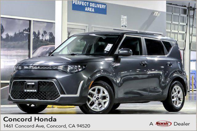 Photo of 2023 Gravity Gray Kia Soul