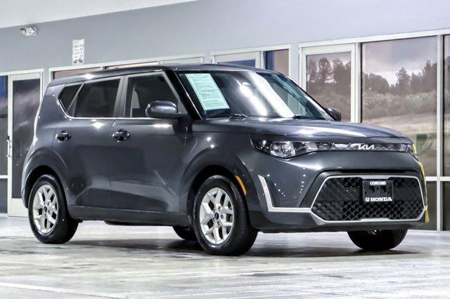 Photo of 2023 Gravity Gray Kia Soul