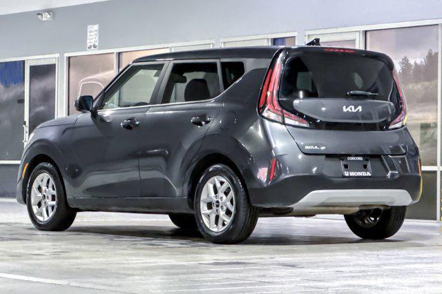 Photo of 2023 Gravity Gray Kia Soul