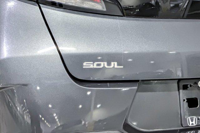 Photo of 2023 Gravity Gray Kia Soul