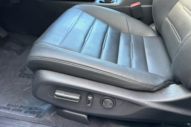 Photo of 2023 Lunar Silver Metallic Honda CR-V